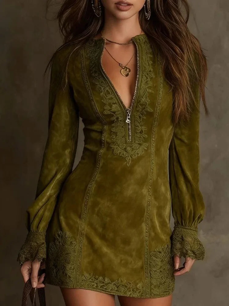 Jane | Robe en Suède Élegante à Lacets