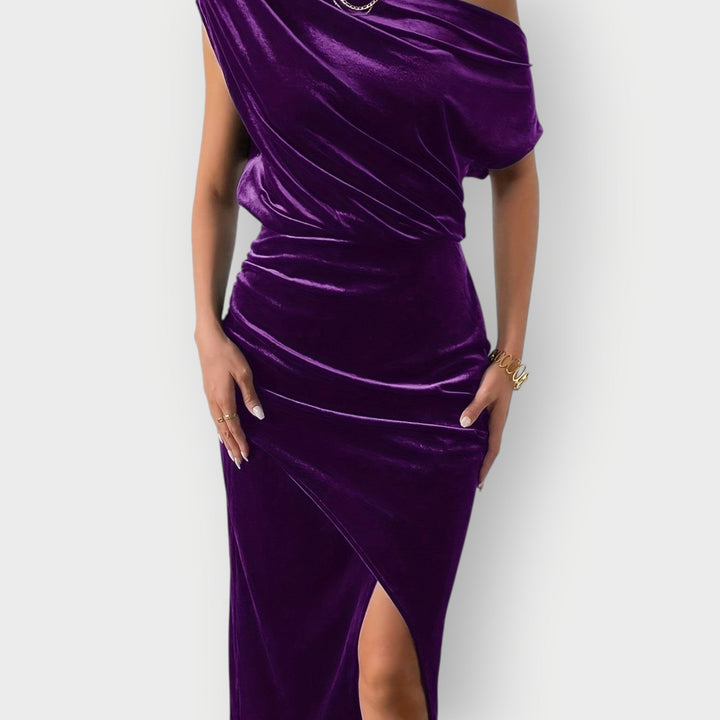 Grecia – Robe Midi en Velours Drapé à Épaule Dégagée